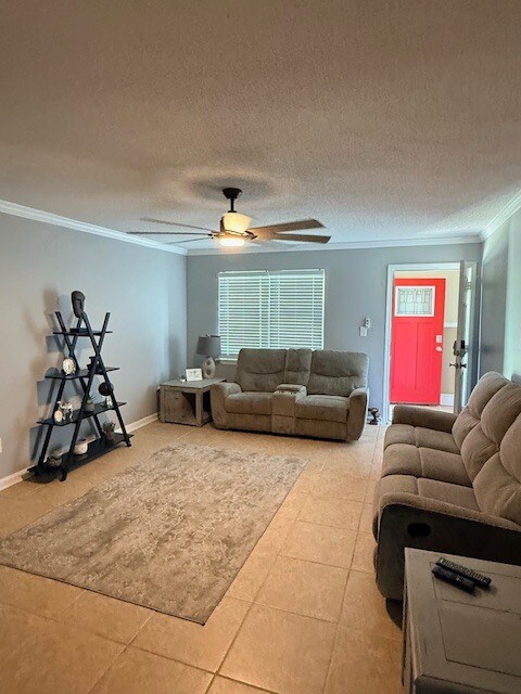 Foto del edificio - 924 Reverend Abraham Woods Jr Boulevard