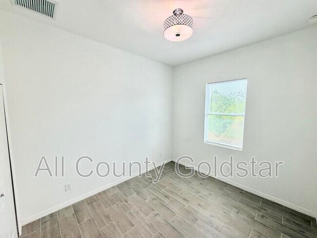 Foto del edificio - 14300 Kay Ln