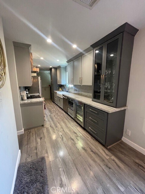 Foto principal - 5715 Cahill Ave
