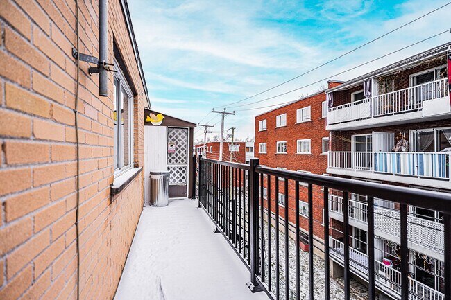 Photo du bâtiment - 12375 Bd Rolland