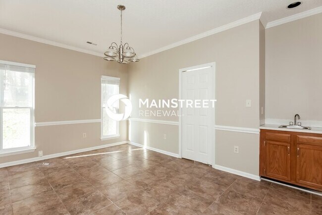 Foto del edificio - 4 Bedroom Pet-Friendly Home in Charlotte, NC with Main Street Renewal