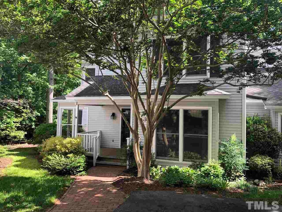 Primary Photo - 476 Beechmast