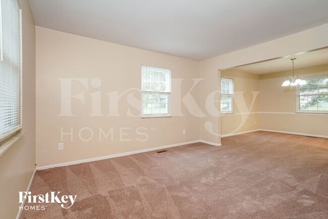Building Photo - 6253 Rockland Drive