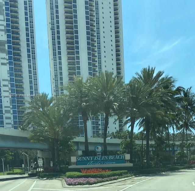 Foto del edificio - 16909 N Bay Rd