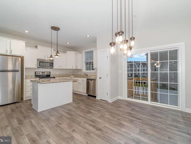 Foto del edificio - 502 Charles Ave