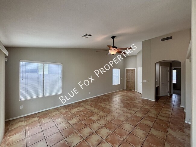 Building Photo - 10163 E Falcon Point Dr