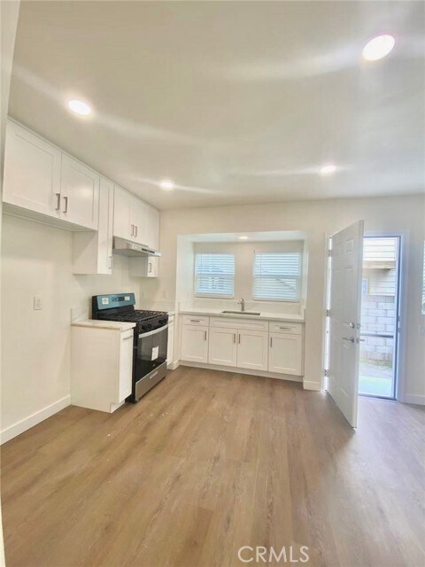 Foto del edificio - 920 W Olive Ave