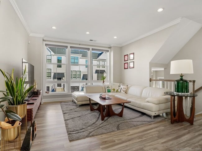 Foto del edificio - 22 Brentwood Cir