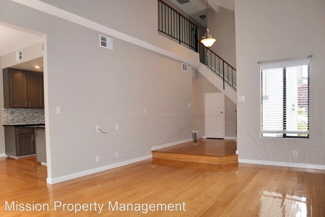 Building Photo - 3 br, 2.5 bath House - 34694 Siward Dr