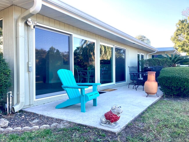 Building Photo - Completely remodeled waterfront condo!