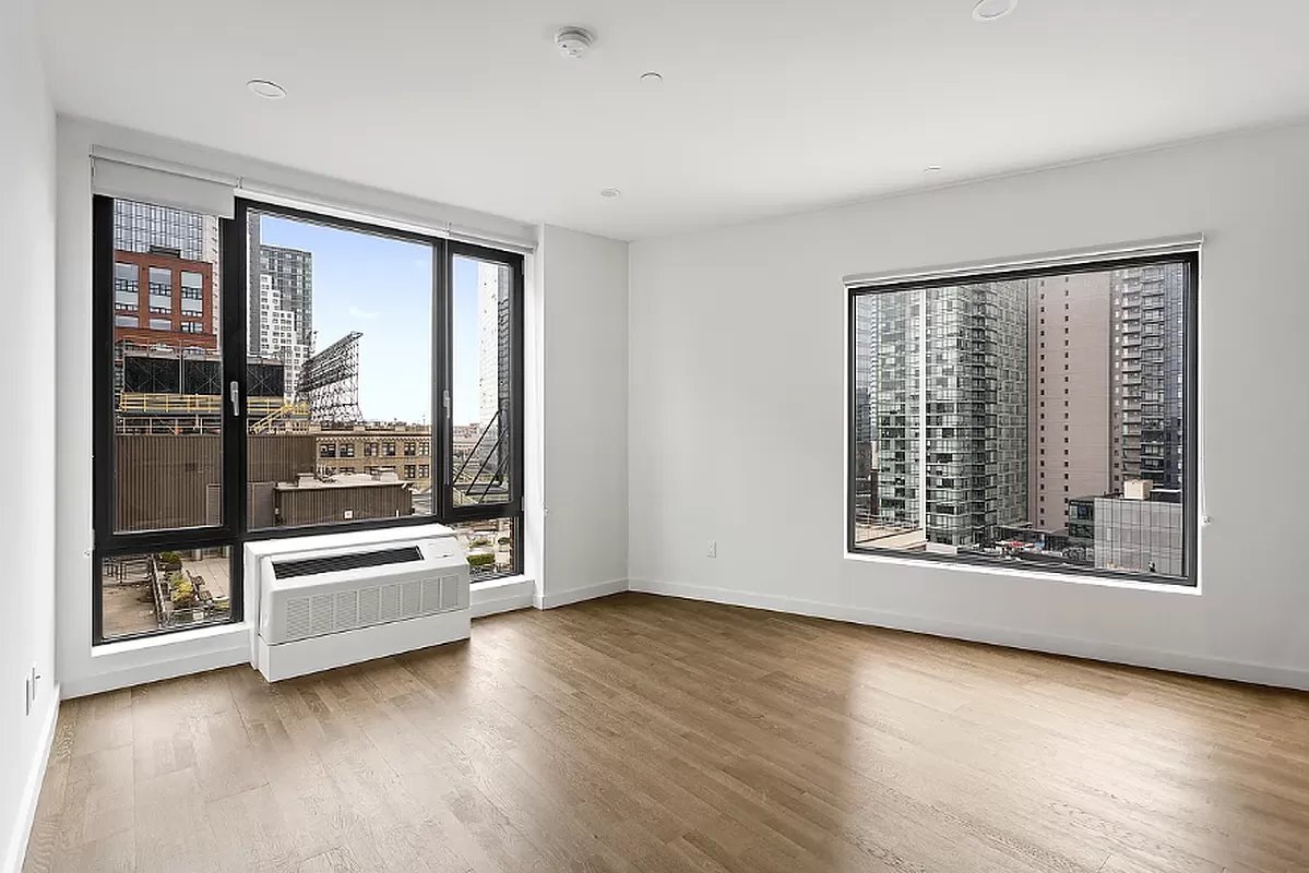 Primary Photo - 41-32 27TH ST.