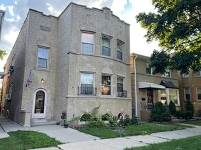 Building Photo - 5832 N Virginia Ave