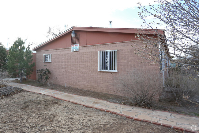 Building Photo - 1120 Lead Ave SW