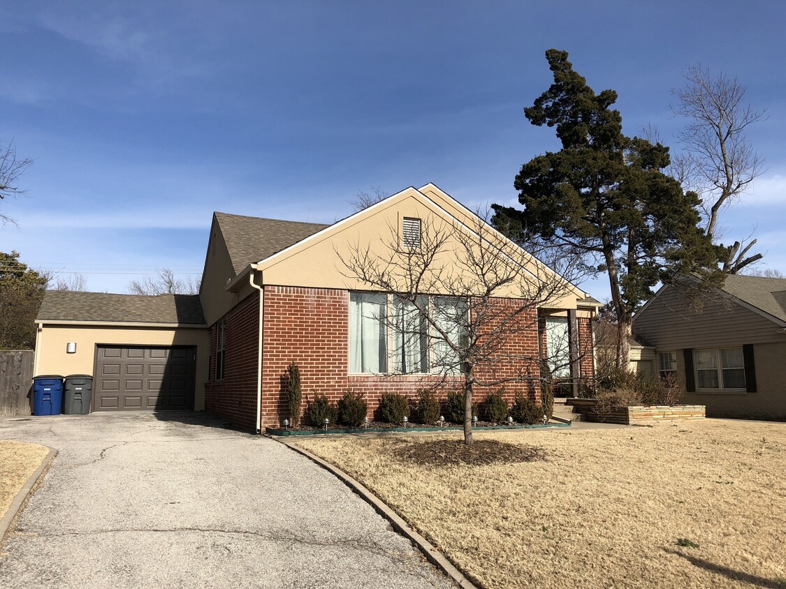 Foto principal - Updated Florence Park South Bungalow! 2 Be...