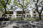 Foto principal - 332 N Oakhurst Dr