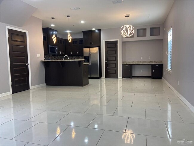 Foto del edificio - 1300 E Daffodil Ave