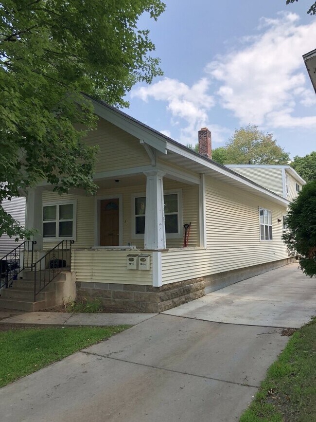 Foto del edificio - Exciting 3 Bed 1 Bath close to UWEC!