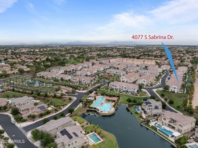 Foto del edificio - 4077 S Sabrina Dr