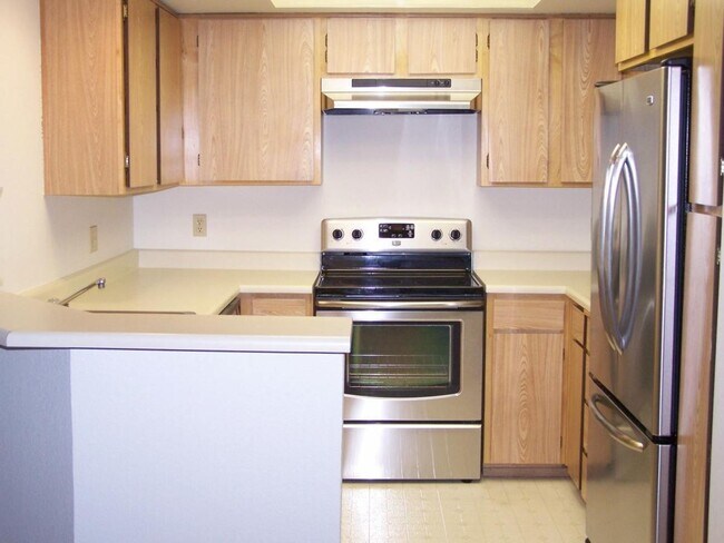 Foto del edificio - 2 Bed / 2 Bath Downtown Bellevue condo $3,095/month