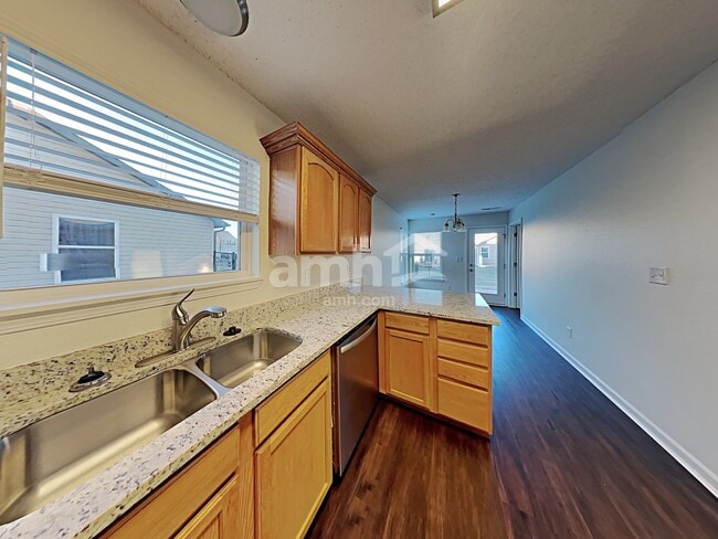 Foto del edificio - 15425 Dry Creek Rd
