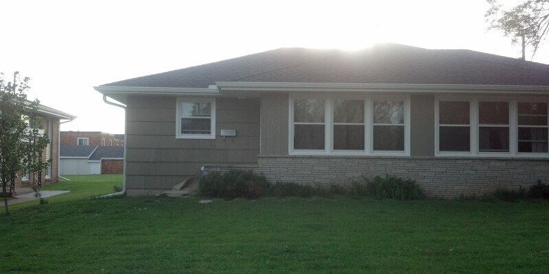 Primary Photo - 702 Robinwood Lane