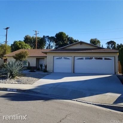 Primary Photo - 4 br, 2 bath House - 270 Cabra Dr