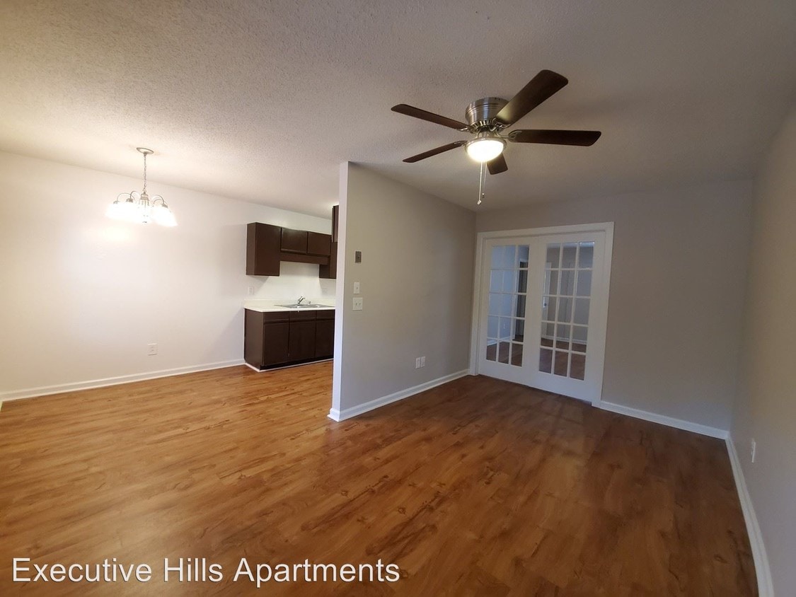 Building Photo - 4419 Bonnell Dr