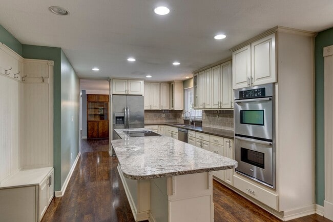 Foto del edificio - 3 Bed 3 Bath Home near West Beach