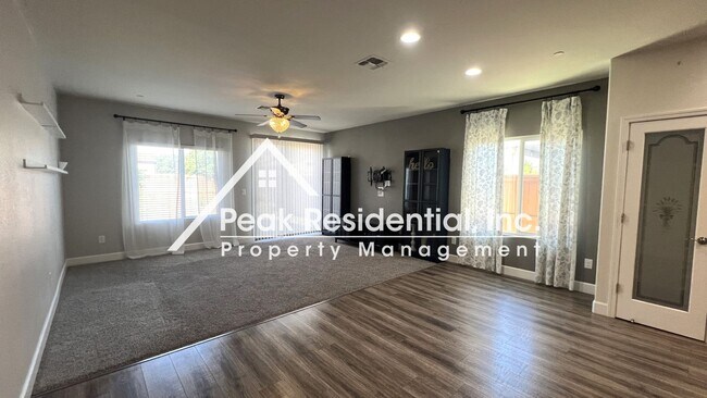 Building Photo - Very Nice 3bd/2ba Elk Grove Home with Bonu...