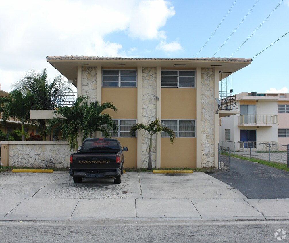 Foto principal - 175 SW 18th Ave