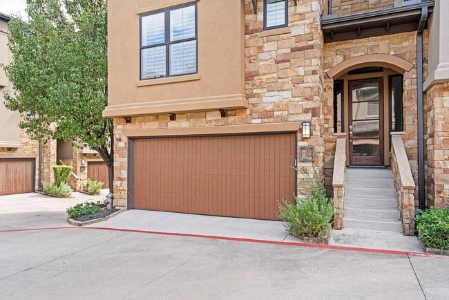 Foto del edificio - 6533 E Hill Dr