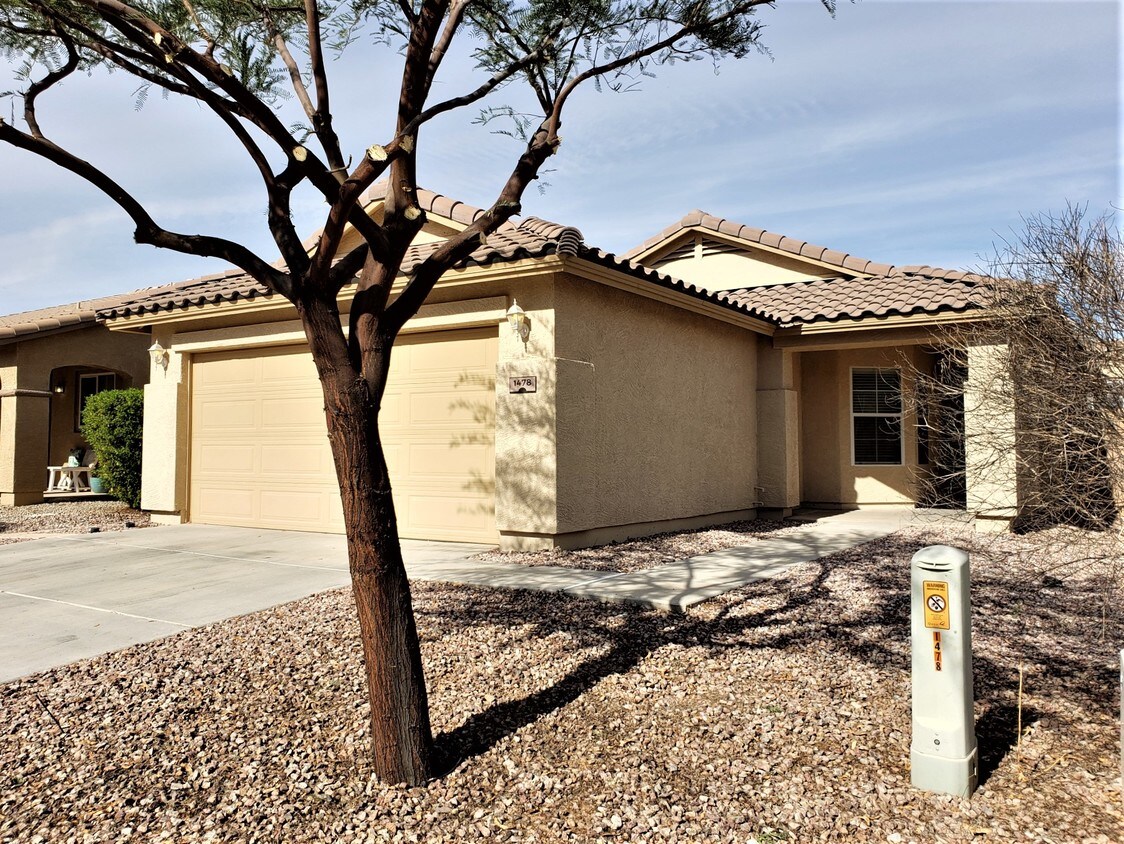 Foto principal - 1478 E Poncho Ln