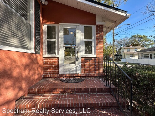 Building Photo - 3 br, 2 bath House - 1824 Perry Place
