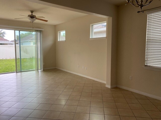Foto del edificio - 7347 Azalea Cove Cir