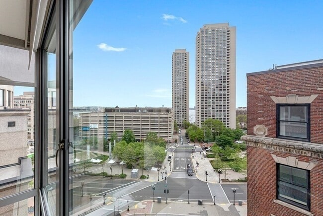 Building Photo - 80 Broad St