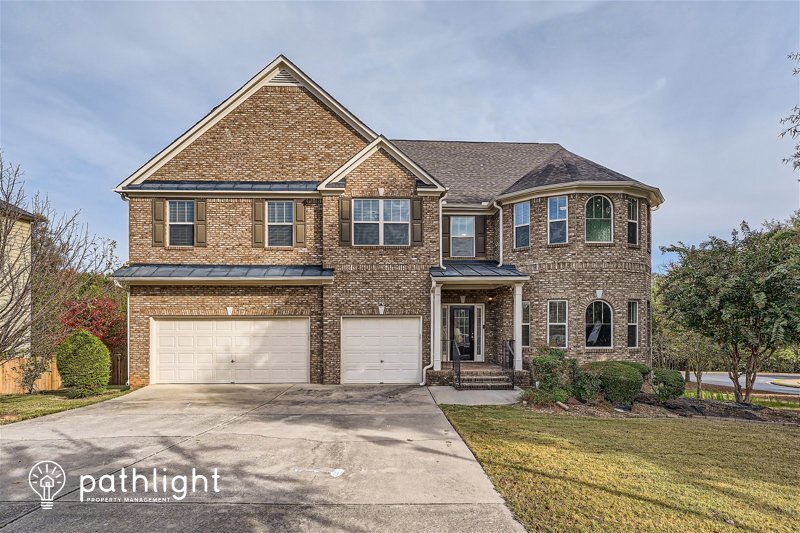 Primary Photo - 3637 Lake Estates Way, Atlanta, GA, 30349