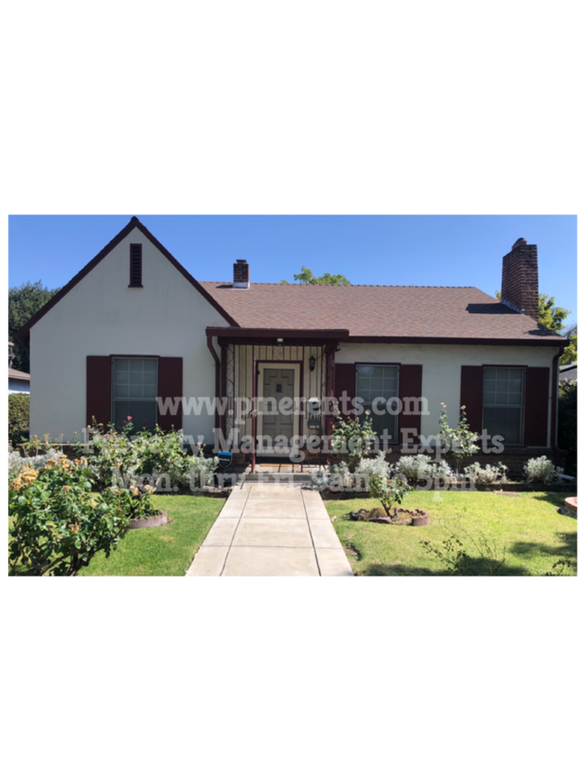 Building Photo - 1168 S Country Club Blvd