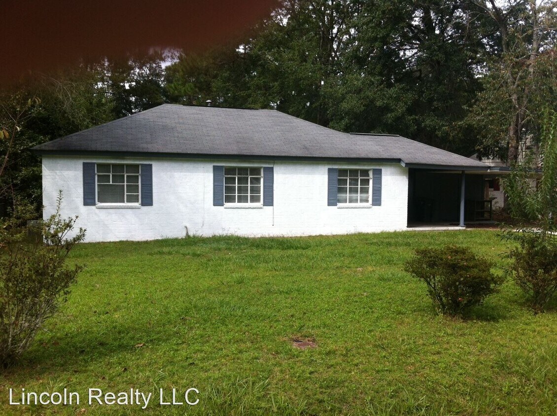 Primary Photo - 3 br, 1 bath House - 704 Azalea Circle*