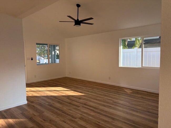 Building Photo - Stunning Home in Sea Country