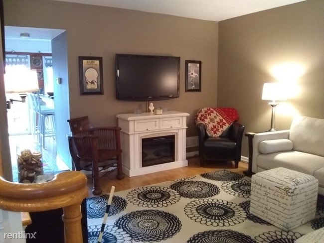 Foto del edificio - 2 br, 2 bath Townhome - 112 Culpepper Dr