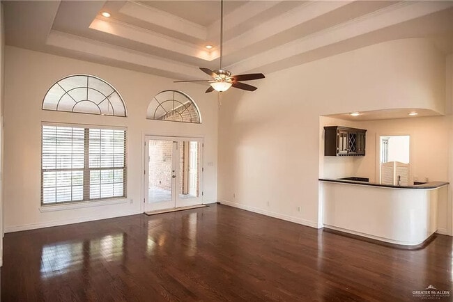 Building Photo - 5917 N Cynthia St