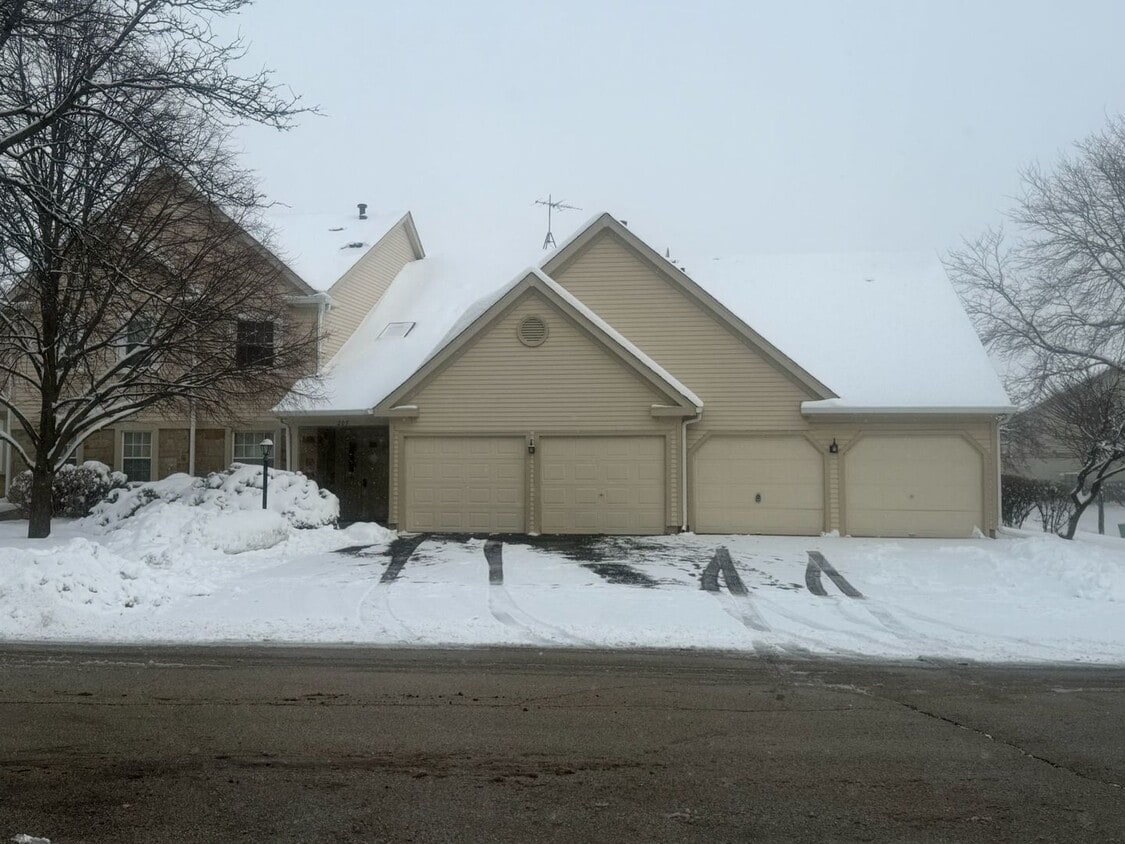 Foto principal - 205 Glasgow Ln