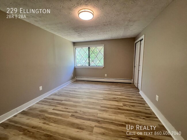Building Photo - 229 Ellington-