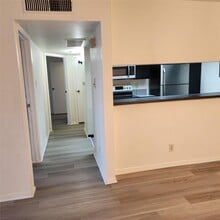 Building Photo - 2814 S Bartell Dr