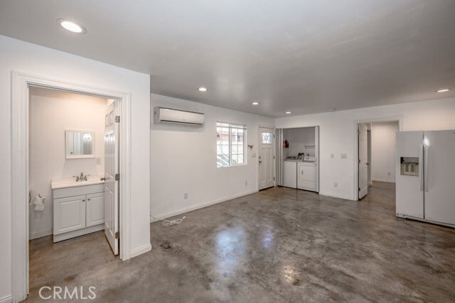 Foto del edificio - 6227 Agnes Ave