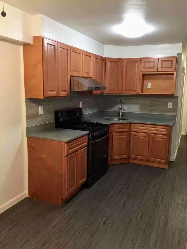 Brand new kitchen Kitchen - 3212 73rd St