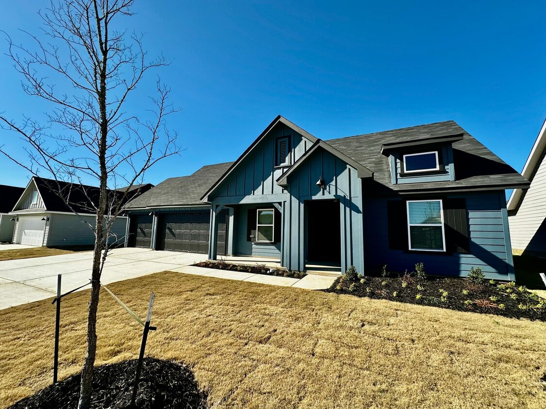 Foto principal - New 4 Bedroom Build in Fredricksburg