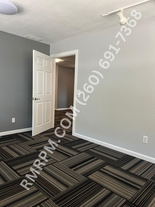 Building Photo - 4915 Illinois Rd
