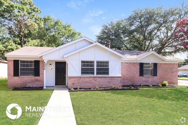 Building Photo - 4000 School Hill Cir