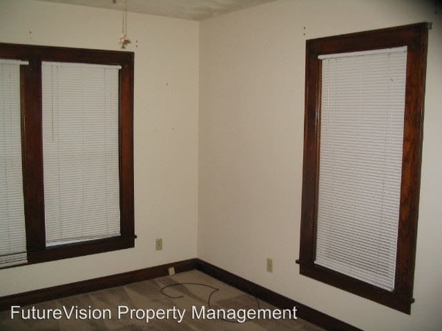 Building Photo - 212 Willow Ave